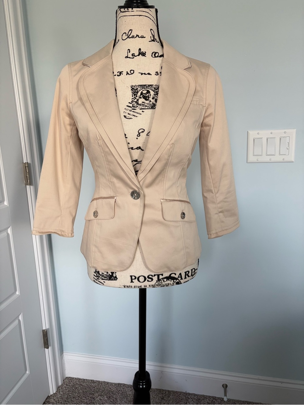 White House Black Market Cream Tailored Women's Blazer